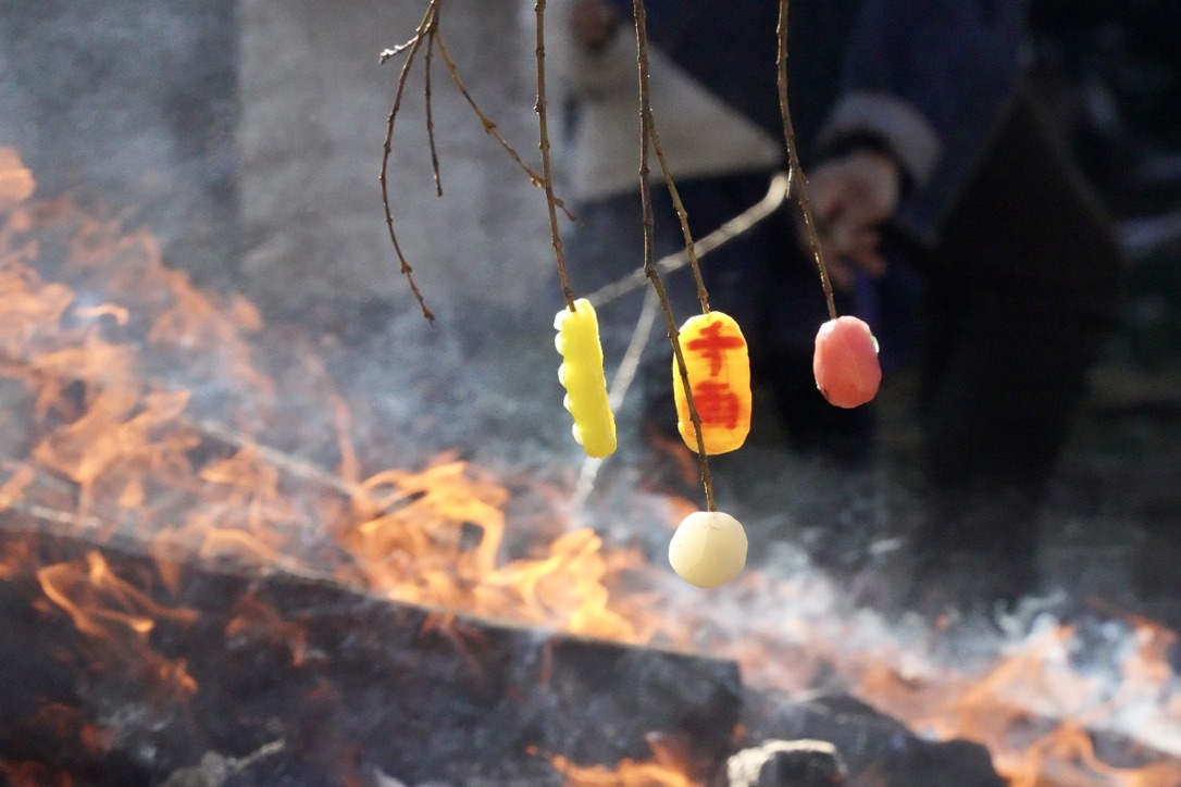 毎年恒例　どんど焼き開催